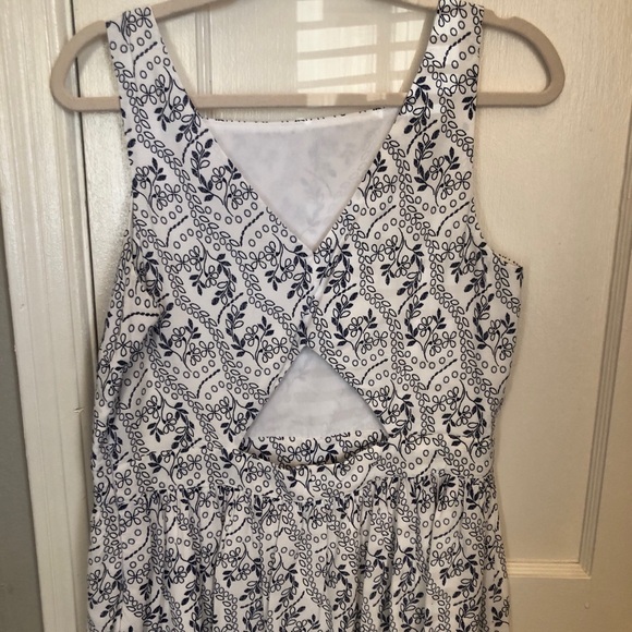 Loft summer dress. Size 10. So cute! - Picture 2 of 4